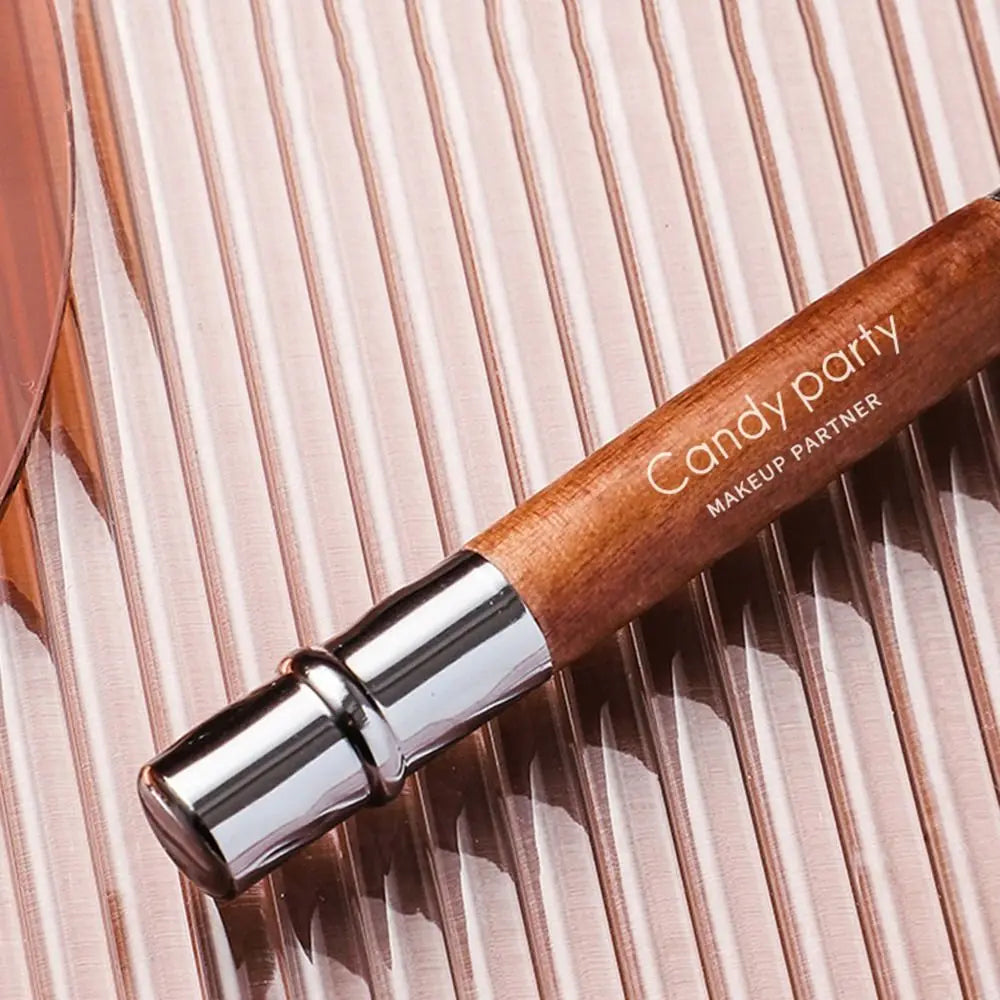Beauty Lady Lip Gloss Brush Makeup Brush Metal Handle with Protect Cap Cosmetic Brush Lipstick Brush Concealer Brush Lip Brush