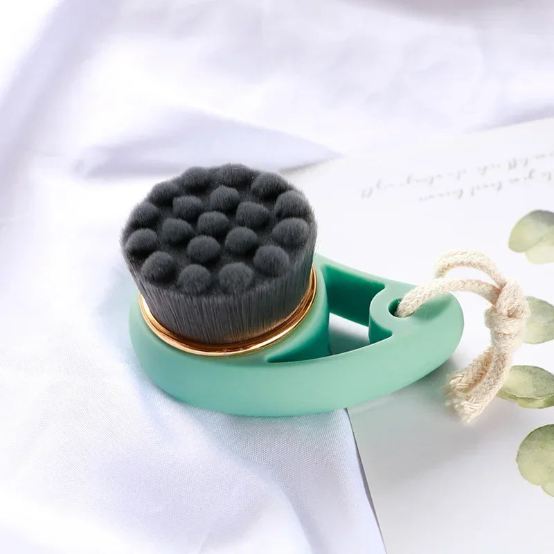 Beauty Brush Comma Shape Soft Bristles Deep Pore Cleaning Portable Mini Face washer Facial Cleaning Brush for facial cleanser