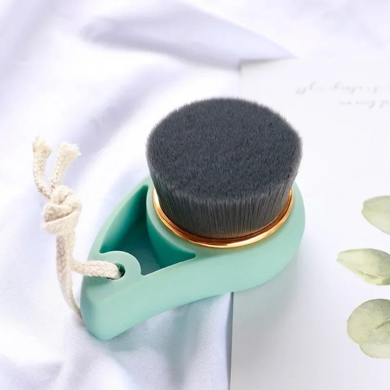 Beauty Brush Comma Shape Soft Bristles Deep Pore Cleaning Portable Mini Face washer Facial Cleaning Brush for facial cleanser